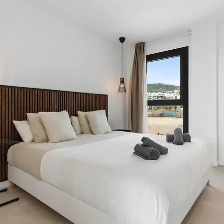 Casa Olivia Higueron West