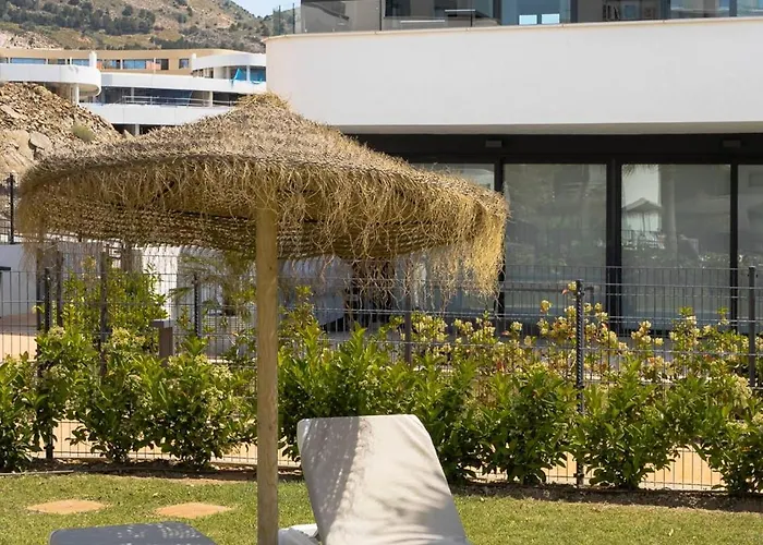 Casa Olivia Higueron West *