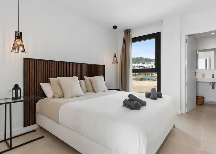 Casa Olivia Higueron West