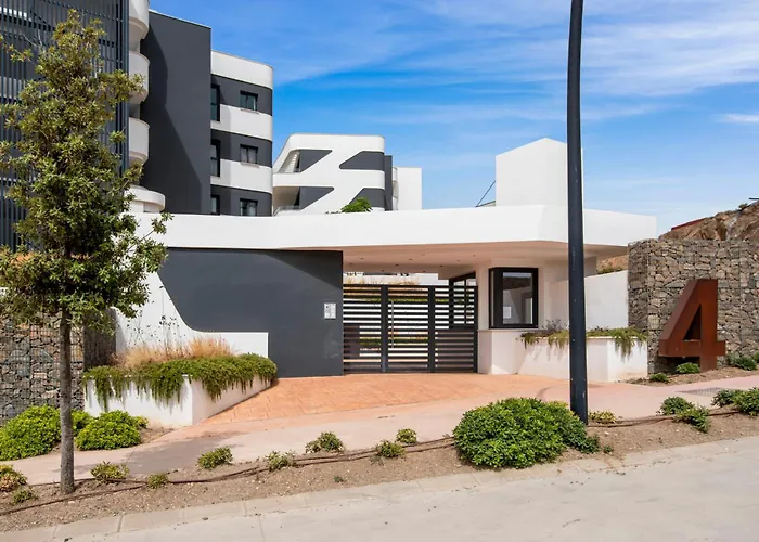 Casa Olivia Higueron West